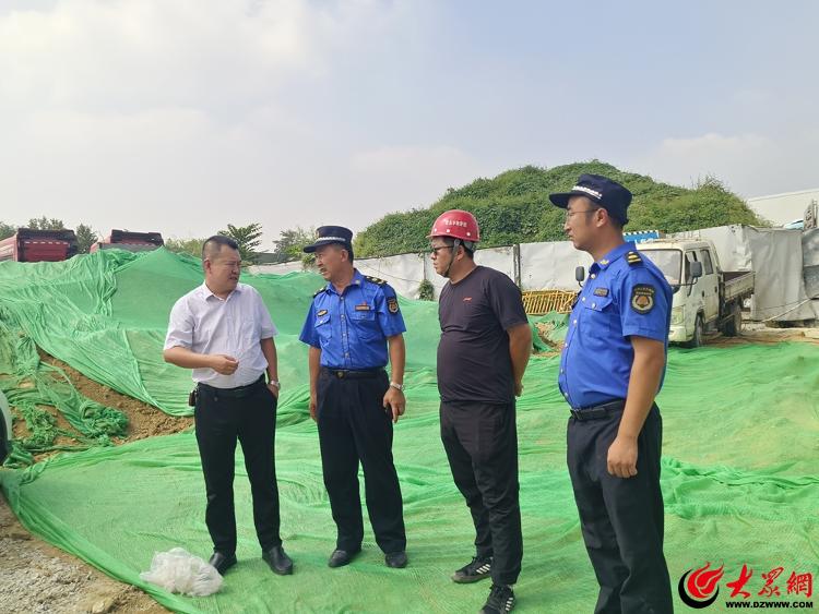 青岛西海岸新区竞技宝JJB官方APP下载辛安街道：严管渣土运输 整洁市容环境